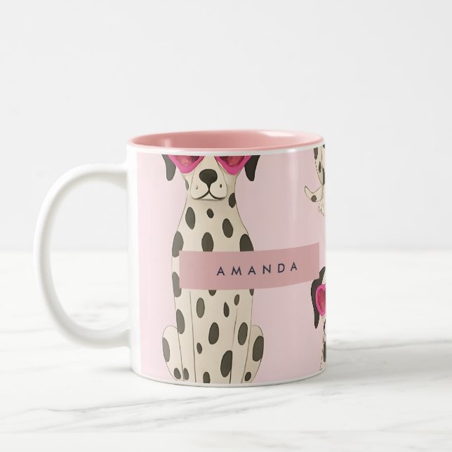 Personalized Dalmatian Dog with Pink Heart Glasses Två-Tonad Mugg (Vänster)