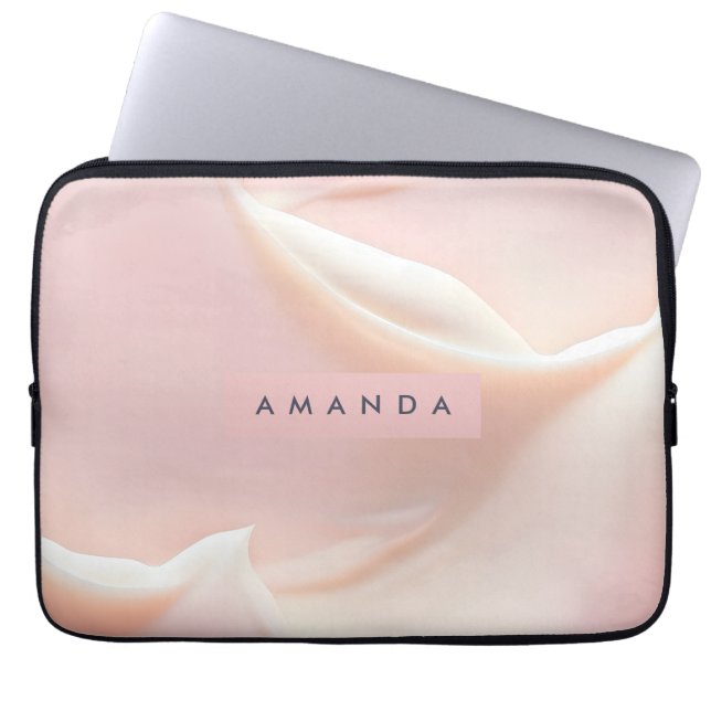 Personalized Elegant Soft Blush Satin Abstract Laptop Fodral (Framsidan)