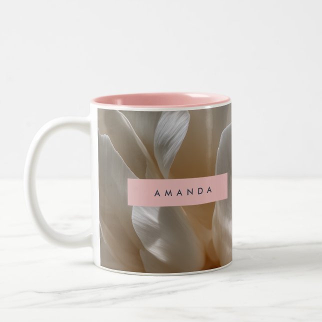 Personalized Elegant White Peony Bloom Två-Tonad Mugg (Vänster)