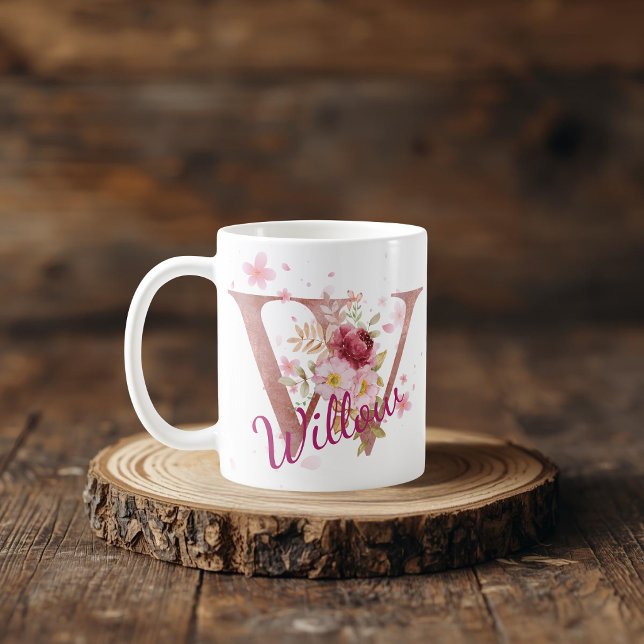 Personalized Floral Initial Mug – Letter W Kaffemugg (Skapare uppladdad)