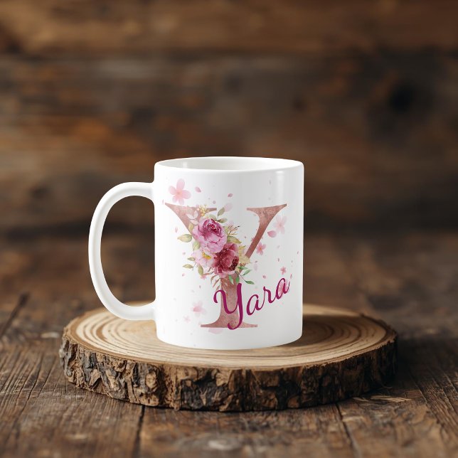 Personalized Floral Initial Mug – Letter Y Kaffemugg (Skapare uppladdad)