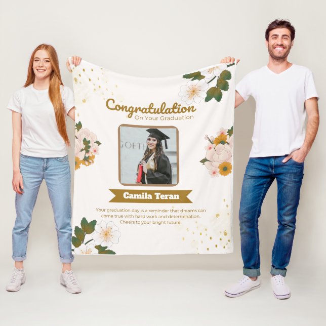 personalized graduation fleece blanket (På plats)