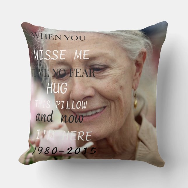 “Personalized Grandma Memorial Pillow Kudde (Framsida)