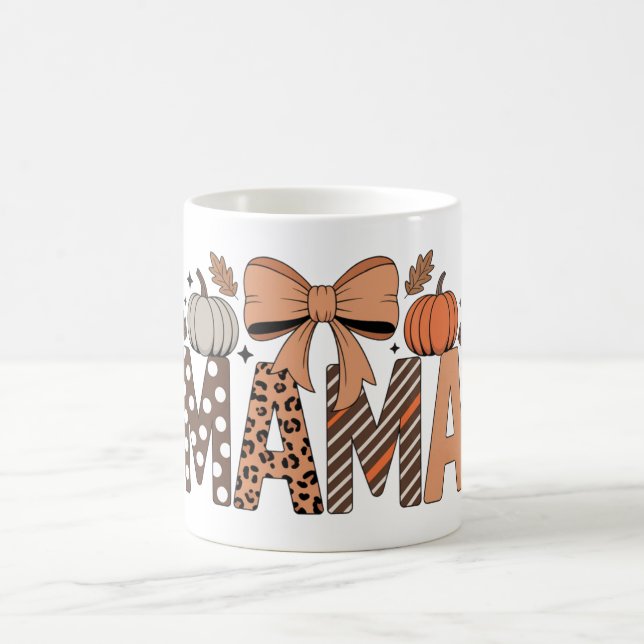 Personalized Halloween Mama – Cute Spooky Kaffemugg (Center)
