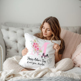 Personalized Mom Initial Throw Pillow Kudde