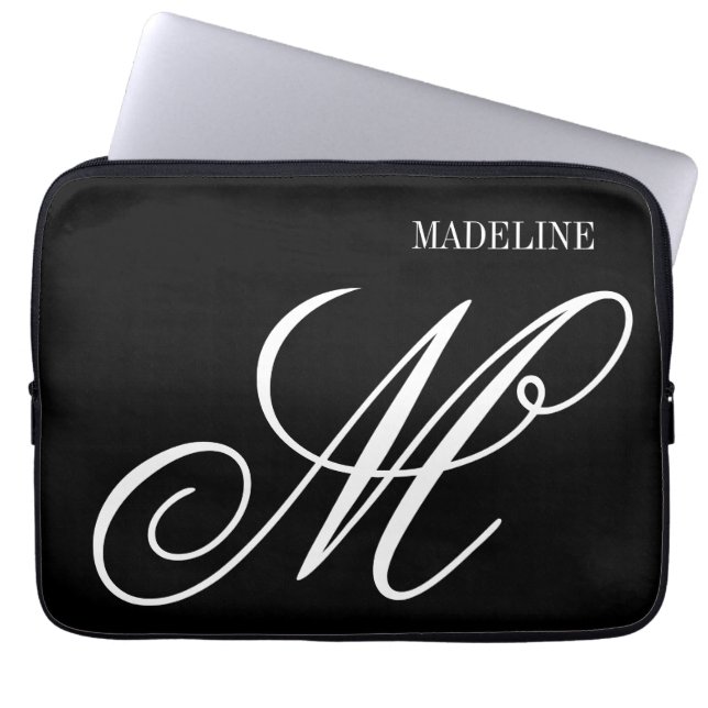 Personalized monogram elegant black and white laptop fodral (Framsidan)