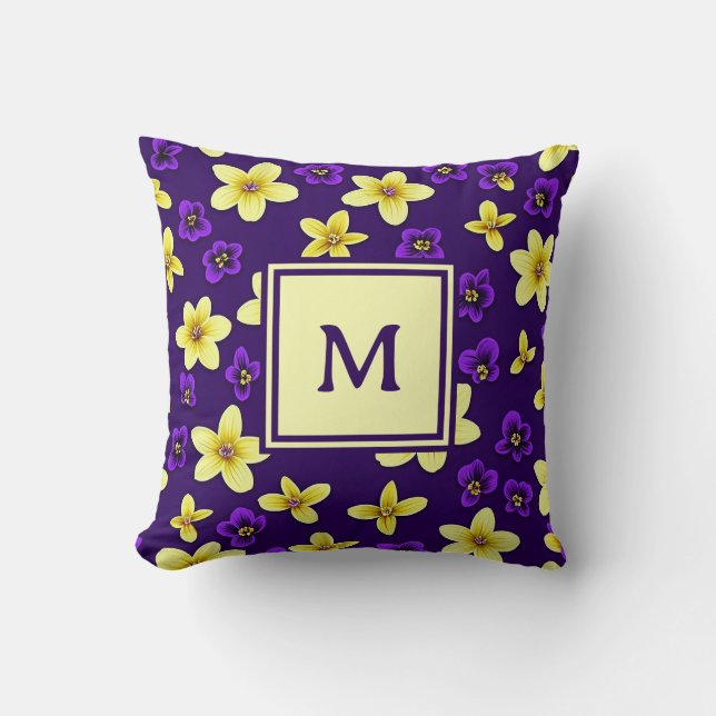 Personalized Monogram – Elegant Modern Floral  Kudde (Framsida)