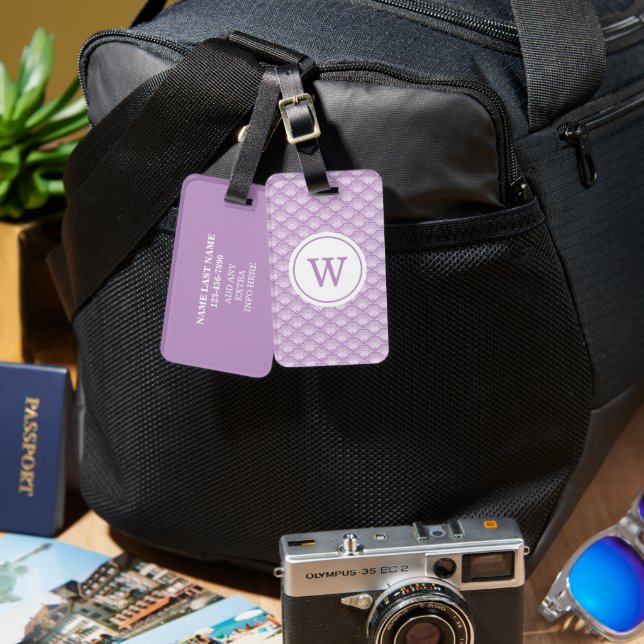 Personalized Monogram Purple Floral Pattern Bagagebricka (Fram & Baksida)