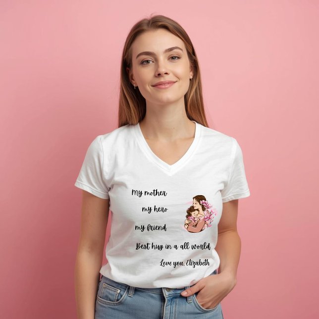 Personalized Mother's Day Mom's Hug T-Shirt (Skapare uppladdad)