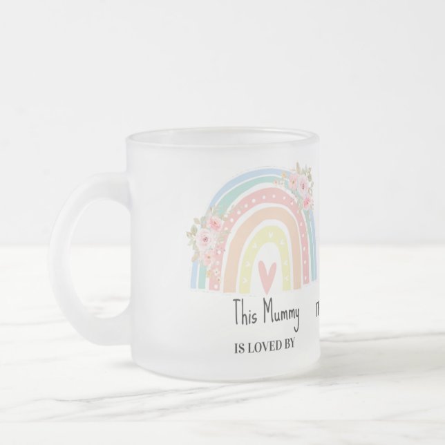 Personalized Mum's Rainbow & Floral Name Mug Frostad Glasmugg (Vänster)