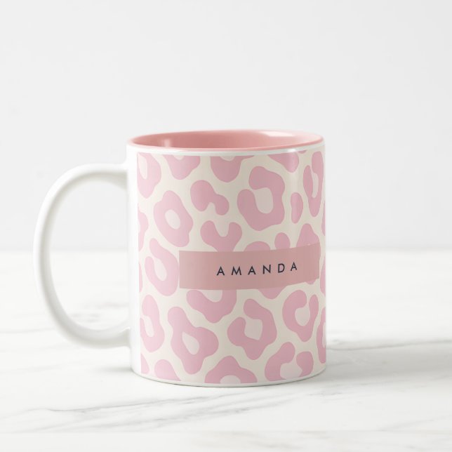 Personalized Pastel Blush Pink Leopard Print Två-Tonad Mugg (Vänster)