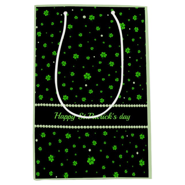 Personalized Pattern of green shamrocks with pearl (Framsidan)