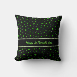 Personalized Pattern of green shamrocks with pearl Kudde
