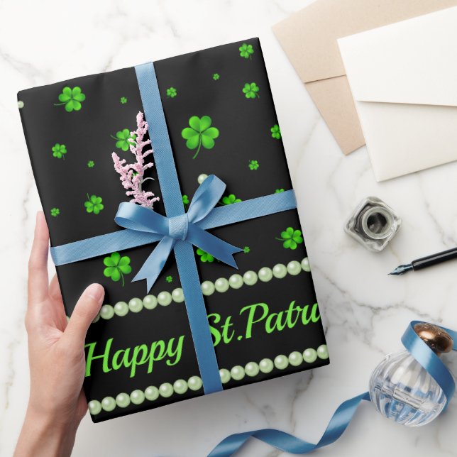 Personalized Pattern of green shamrocks with pearl Presentpapper (Gifting)