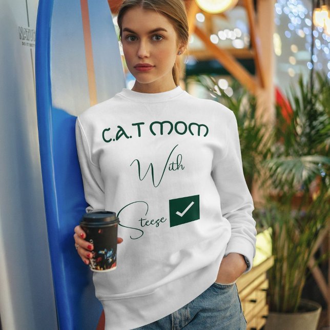 Personalized Pet Lover Green Script Funny Cat Mom T Shirt (Skapare uppladdad)