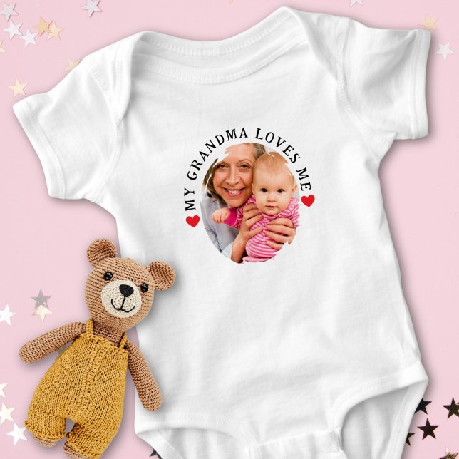 Personalized Photo My Grandma Loves Me  Grandchild T Shirt (Skapare uppladdad)
