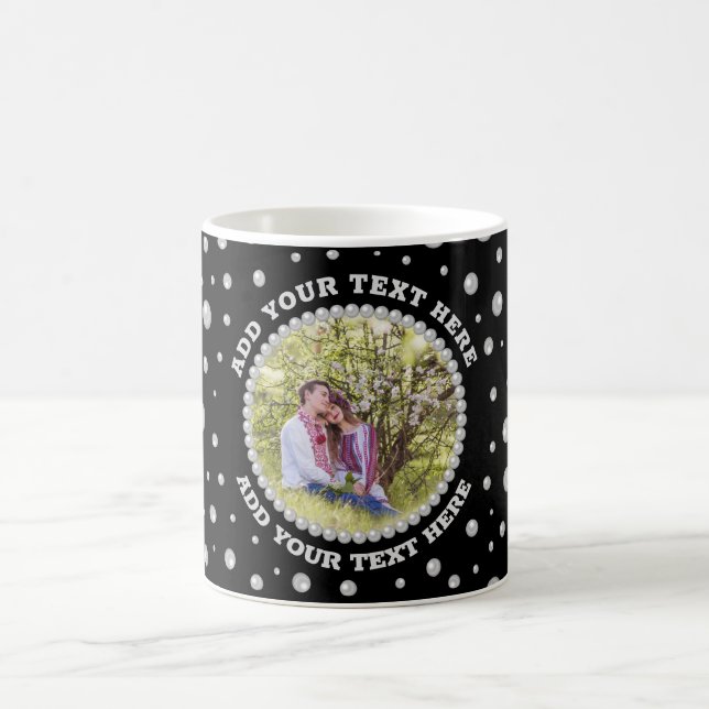Personalized Photo with Pearls Circle on Black Kaffemugg (Center)