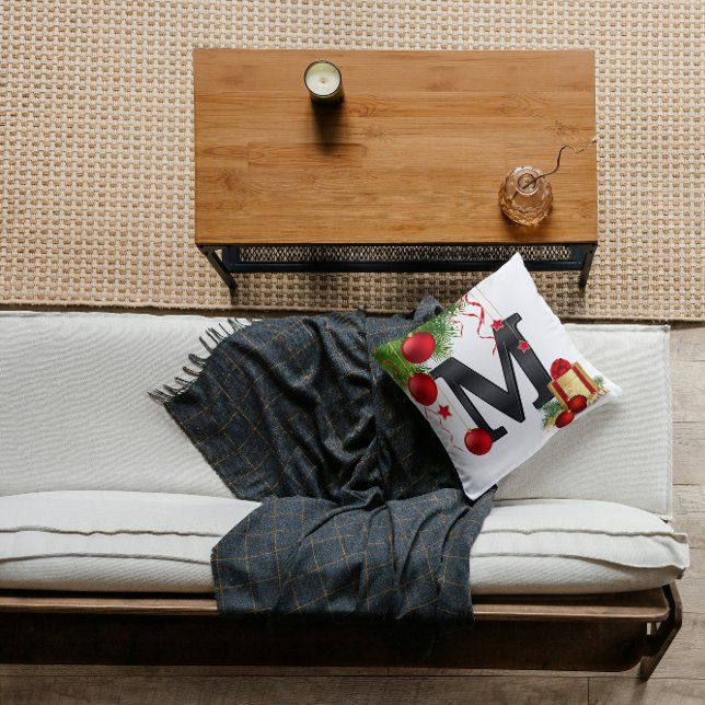 Personalized pillow with Letter Kudde (Skapare uppladdad)