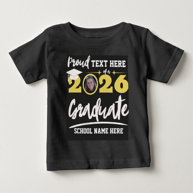 Personalized Proud Family Graduation Class of 2026 T Shirt (Framsida)