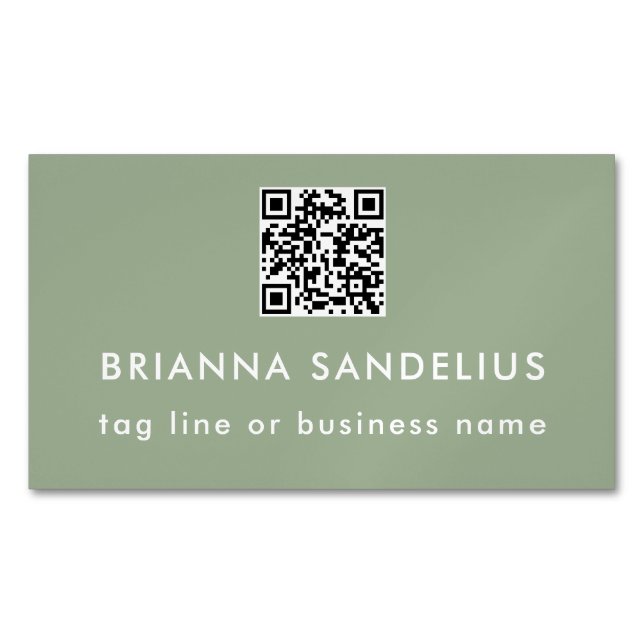 Personalized Sage Green Modern Script QR Code Magnetiska Visitkort (Framsida)