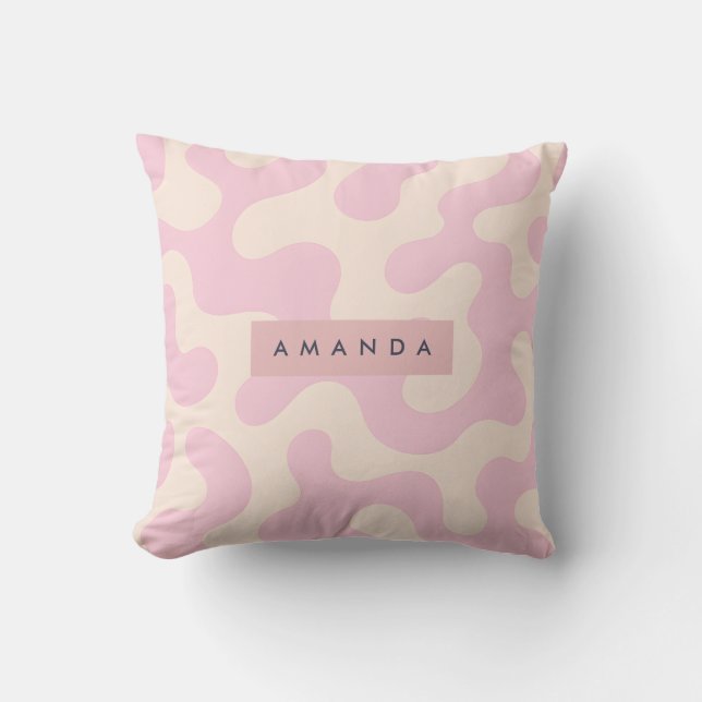 Personalized Soft Pink and Beige Abstract Camo Kudde (Framsida)