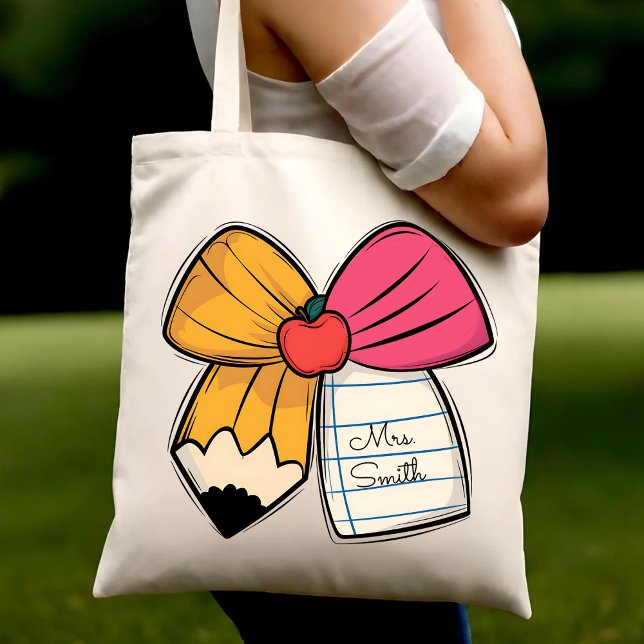 Personalized Teacher Coquette Bow Teacher Name Tygkasse (Skapare uppladdad)