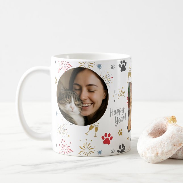 Personalized Three-Photo New Year's Pet Paw Print  Kaffemugg (Med munk)