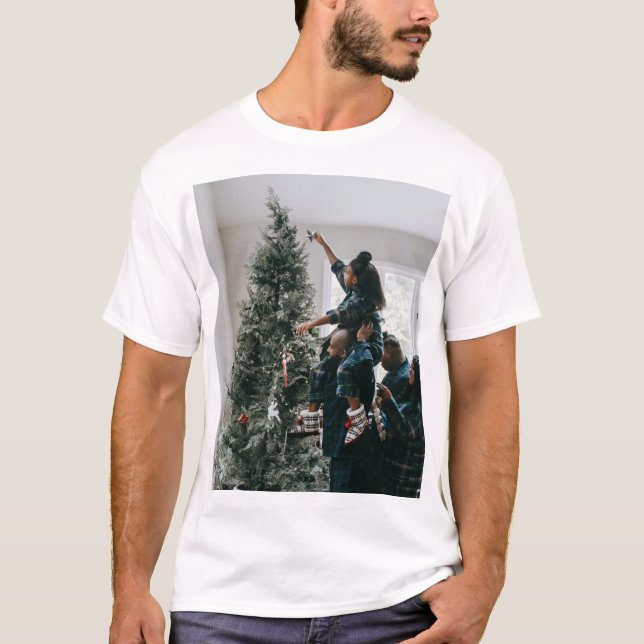 Personalized Two Sided Family Christmas Photo  T Shirt (Framsida)