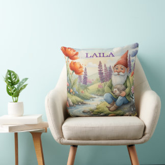 Personalized whimsical gnome flowers pillow kudde