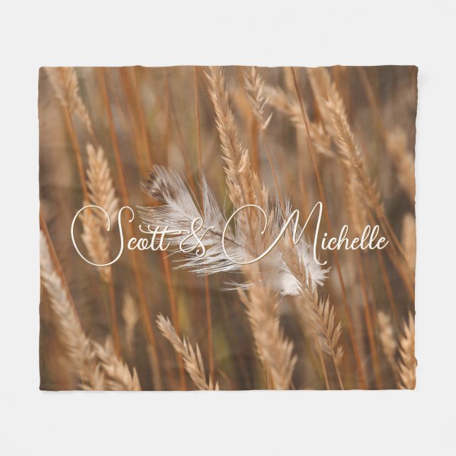 Personalized White Feather In Golden Meadow  Fleecefilt (Framsidan (Horisontell))
