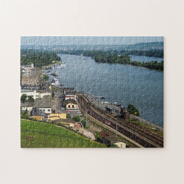 Personenzug i Rüdesheim am Rhein Pussel (Horisontell)