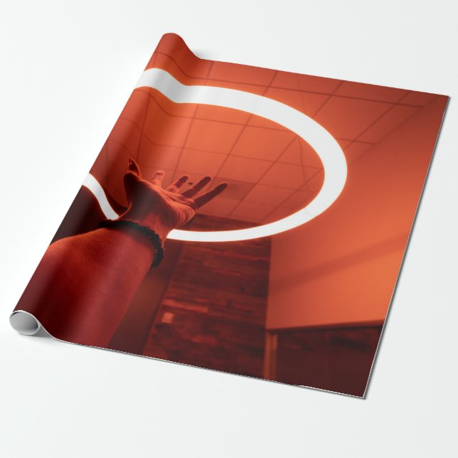 PERSONER SOM NÅR RUNDA TURNERAT PÅ FLUORESCENT-LYK PRESENTPAPPER (Utrullad)