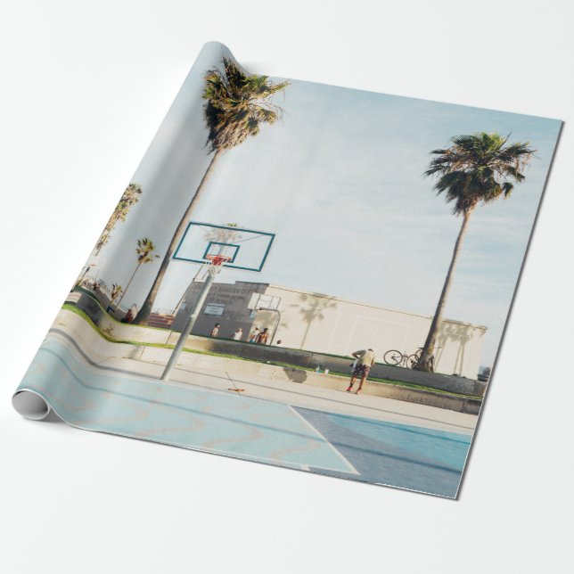 Personer utanför basketbollen presentpapper (Utrullad)