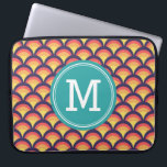 Personifiera den vinkara geometriska monogramen<br><div class="desc">Denna stilfulla monogrammed laptop sleeve presenterar ett geometriskt mönster för unik mång--färg vågar. Personifiera den, genom att byta ut placeholdertexten. För mer alternativ liksom är att ändra stilsorten och den formatet klickar "skräddarsy den" knäppas. *Pleasen noterar att den Zazzle watermarken som visas i zoomen, granska ska för att inte synas...</div>