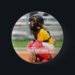 Personifiera sportfotoet knapp<br><div class="desc">Förlägga lätt ditt barnfoto i mallen för att göra ett gulligt att knäppas gåvan för barnet. Tillfoga en text liksom ett namn,  för att skräddarsy och personifiera klämma fast. Tillgängligt i en variation av formar och storleksanpassar. Välj ditt eget formar eller storleksanpassar från alternativmenyn på höger.</div>