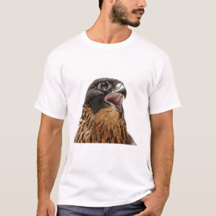 Personifierad Peregrine falk T Shirt