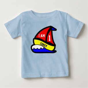 Personifierat "mig förmiddag 1" med det röda t shirt
