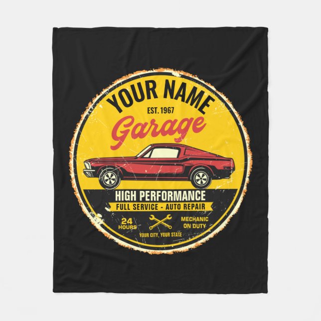 Personlig 1967 Fastback Red Classic Car Garage Fleecefilt (Framsidan)