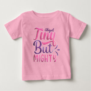 Personlig ADD NAMN Tiny men milt Rosa Lila T Shirt