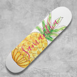 Personlig Ananas Mini Skateboard Bräda 18,5 Cm<br><div class="desc">Skateboard dekoreras med en ananas i hand plockade i nyans av gult och grönt med rosa typografi. Enkelt anpassade med namn. Eftersom vi skapar vår egen teckning kommer du inte att hitta just den här bilden från andra designers. Ursprunglig vattenfärg © Michele Davies.</div>