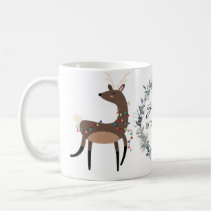 Personlig av krans och renar från Cute Festive Kaffemugg