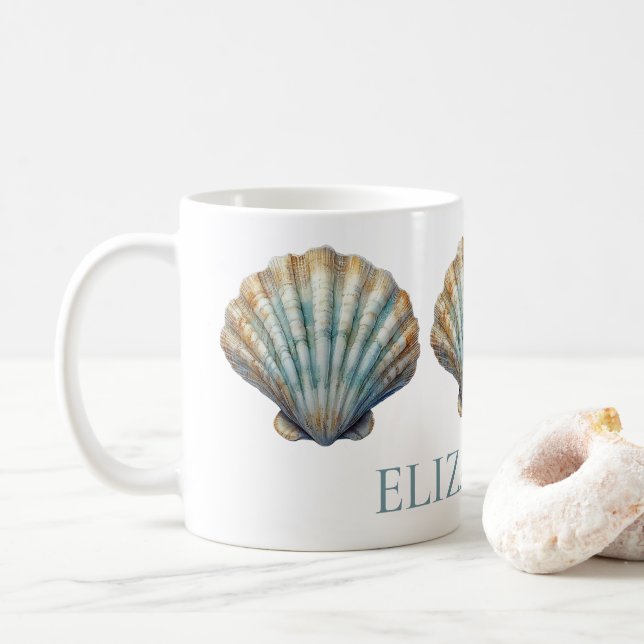Personlig av kustblå Scallop Seashell Kaffemugg (Med munk)