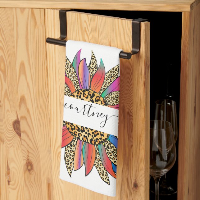 Personlig av regnbåge och leopard kökshandduk (Thirds Fold)