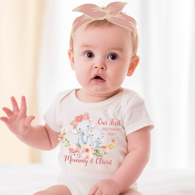 Personlig Baby First Mors dag Elephant T Shirt (Skapare uppladdad)