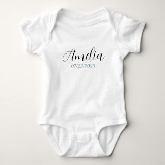 Personlig babybody - Anpassat namn & födelsedag T Shirt