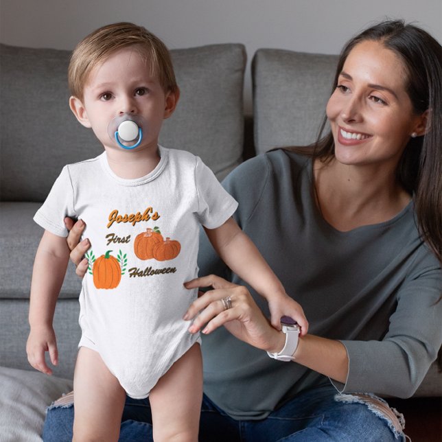 Personlig Baby's First Halloween Pumpkin T Shirt (Skapare uppladdad)