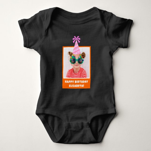 Personlig barnbild Glad födelsedag med rosa hatt T Shirt (Framsida)