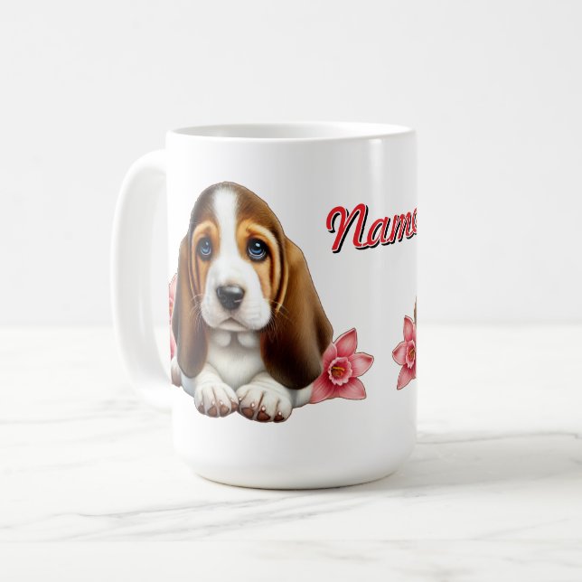 Personlig Basset har hundvalpar med blommor Kaffemugg (Framsida vänster)