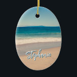 Personlig Beach Photo Ocean Blue Scenia Julgransprydnad Keramik<br><div class="desc">Ett vackert foto av vintage stil på en strand i Kaliforniens keramiska julprydnad. Anpassa med namn för att skapa din egen personlig för anpassningsbar. För kortare namn finns det gott om utrymme för att öka teckensnittet storlekt. Det finns många underbara moderna kalligrafiskript stilar att välja mellan.</div>