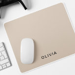 "Personlig Beige Monogram Musmatta<br><div class="desc">Lägg till ett elegans på arbetsytan med den här personligen beige monogrammusmattan. Den här musmattan har en elegant och minimalistisk utformning på en neutralt-beige bakgrund och är anpassade med initialer eller monogram, skapar den en snyggt och praktiskt tillägg till ditt skrivbord. Det släta yta säkerställer exakt musrörelse, medan den halkfria...</div>